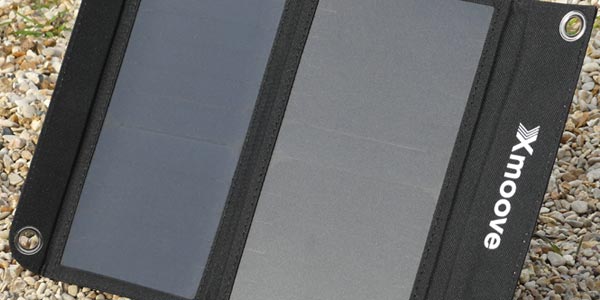 Le panneau solaire en randonnée vous permet d'être autonome et recharger votre téléphone