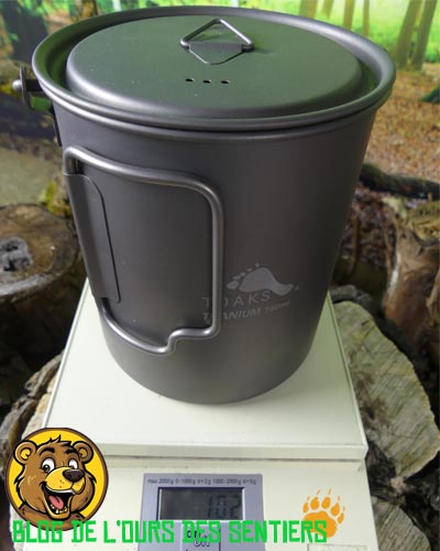 Ultra légère, la popote titane toaks sera aussi robuste qu'un pot de cuisson en acier inox inoxydable