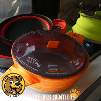Dans un fourgon aménagé, votre popote de cuisson des aliments devra être surtout compact