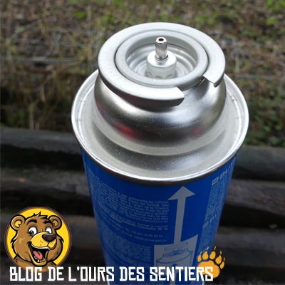 Il existe des adaptateurs pour utiliser un réchaud randonnée de standard EN417 sur une cartouche Campingaz initialement non compatible
