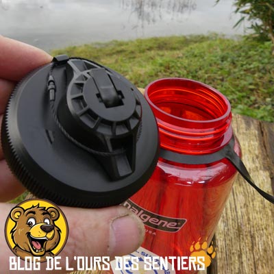 le bouchon 3 en 1 msr des poches dromlite s'dapte sur le large goulot des gourdes nalgene