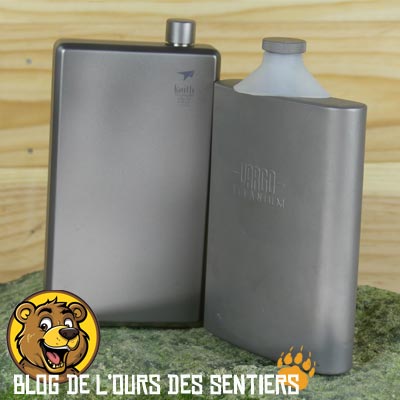 Des flasques en titane de chez Vargo ou keith vous seront utiles pour le transport en toute sécurité de votre alcool à bruler pour réchaud