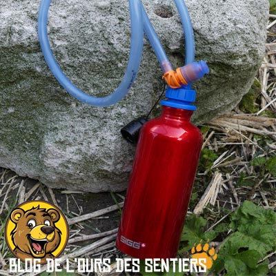 Des adaptateurs fournis avec le convertube source permettent de nombreuses installations sur des gourdes de marques différentes