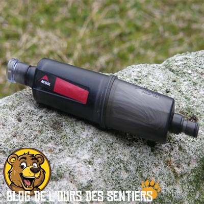 Autant utilisable en série sur poche hydratation qu'en paille filtrante, la PAILLE THRU LINK MSR est efficace grâce à son filtre charbon actif
