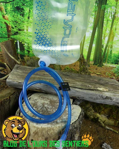 Ultra légère et simple d'utilisation, la poche d'hydratation Hoser de Platypus est un système d'hydratation fiable