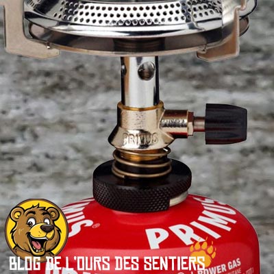 le système de valve duo de certains réchauds gaz permet une compatibilité sur les cartouches valves filetés ou non