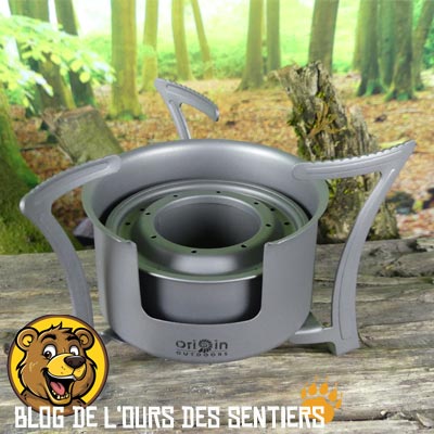 multi combustible, le Set Réchaud Alcool Titane Origin Outdoors est un système de cuisson complet
