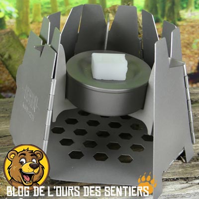Le Converter est un accessoire multi combustible qui peut transformer un réchaud pliant Hexagon Vargo en système polyvalent