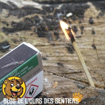 Les allumettes étanches Coghlan's ne peuvent s'allumer que si le grattoir est bien sec permettant de créer une source de chaleur par frottement