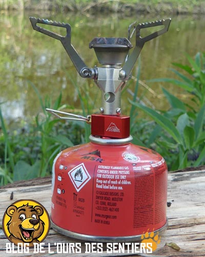 Pour permettre le test de temps d'ébullition des popotes avec ous ans échangeur thermique, le réchaud ultra léger Pocket Rocket MSR a été utilisé