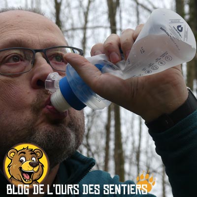 Pratique de boire à la gourde filtrante befree de katadyn quad elle est pleine, moins évident une fois presque vide