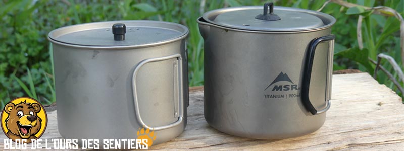 Le mug en titane vargo de 90 cl est un ustensile de cuisine de plein air adapté aux bivouacs de la randonnée ultra légère