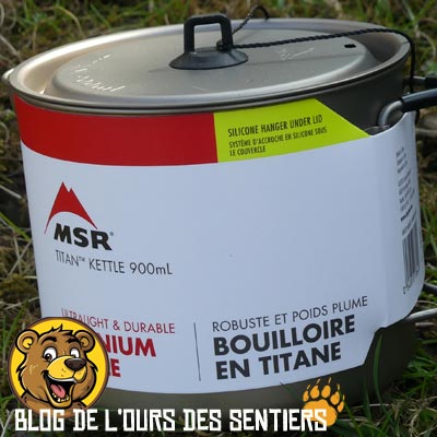 Avec la bouilloire MSR en titane, vous pouvez cuisiner, boire vos soupes et boissons chaudes, chauffer de l'eau pour vos sachets repas lyophilisés