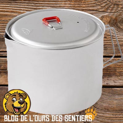 test de la bouilloire en titane msr avec avis de cet équipement de vaisselle randonnée légère par l'ours des sentiers