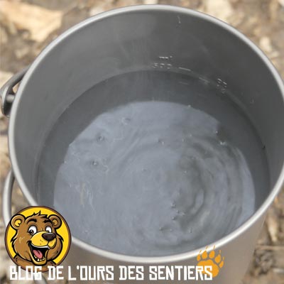 Le frémissement du à l'eau qui chaffe est assez rapide sur le réchaud BRS 3000T