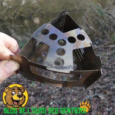 Compact et ultra léger, le réchaud bois Bushbox UltraLight est très apprécié des randonneurs minimalistes 
