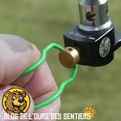 Pas très pratique la façon de devoir prendre la virole de réglage du débit de gaz sur le réchaud Crux Lite Optimus