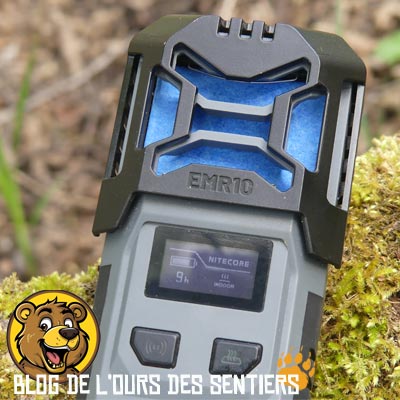 Le répulsif électronique EMR10 Nirecore fonctionne sur deux piles rechargeables de 5000 mAh chacun de type 21700