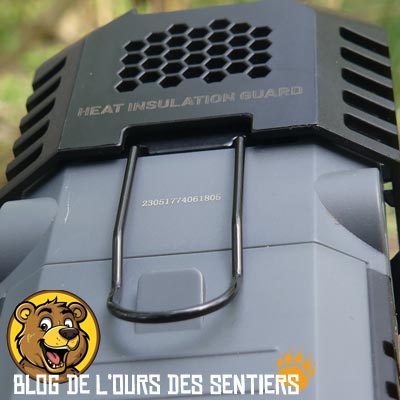Vue du clip ceinture au dos du répulsif nomade électronique Nitecore EMR10