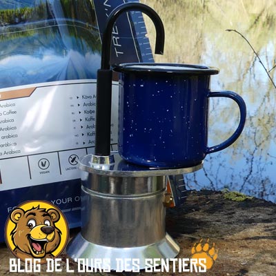 Pour le test de la cafetière espresso maker une tasse, le réchaud titane firemaple FMS 300T a été utilisé