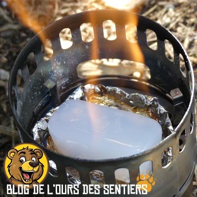 Utiliser du gel éthanol BCB avec le réchaud Evernew Ti DX stand est également possible avec une grande puissance de chauffe