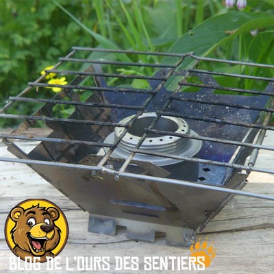 Multicombustible, le firebox titane grill vargo est compatible avec un bruleur alcool liquide