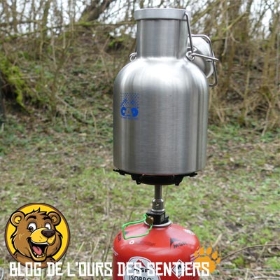 un réchaud optimisé avec un échangeur thermique va chauffer plus vite une popote tout en consommant moins de gaz