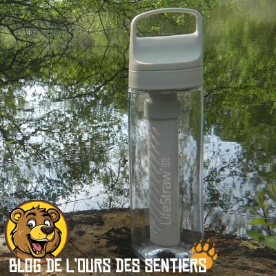 Gourde filtrante avec cartouches fibres creuses et charbon actif, la go2 lifestraw est robuste et très pratique pour randonner