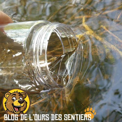 Le large goulot de la gourde filtre GO série Lifestraw permet un remplissage rapide et un nettoyage efficace