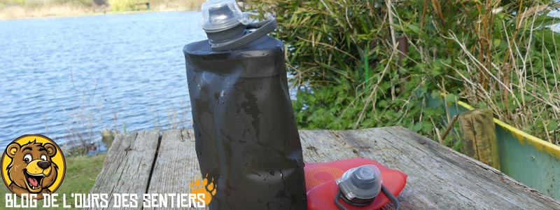 La stow hydrapak est une gourde souple proche d'une utilisation en tant que flasque