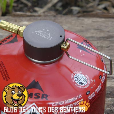 Le réglage du débit de gaz sur l'adaptateur lowdown msr de déport de cartouche est très fin et précis