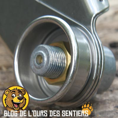 Le filtetage pour le réchaud sur le système déporté MSR Lowdown est standard EN417 international
