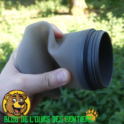 le silicone alimentaire sans bpa du corps de la gourde filtre meta platypus luiassre légèreté et rangement facile