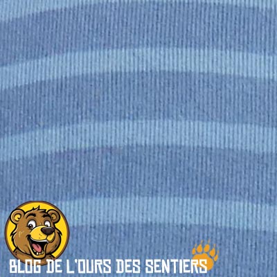 le tissu jersey brossé de la toile extérieure de l'oreiller gonflable fillo elite nemo est très doux