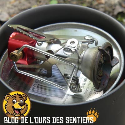 Malgré sa petite taille une fois replié, le réchaud MSR pocket rocket ne se range pas dans toutes les popotes