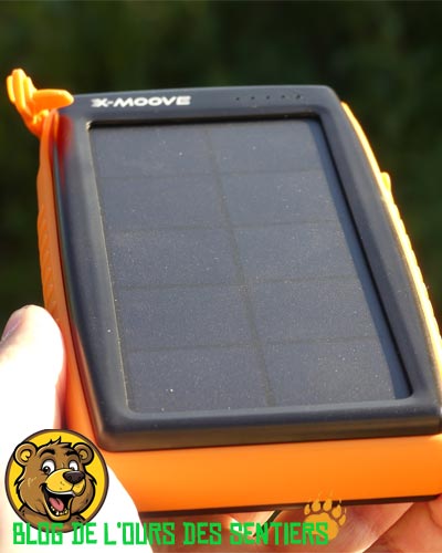 quel chargeur solaire avec powerbank choisir pour randonner ?