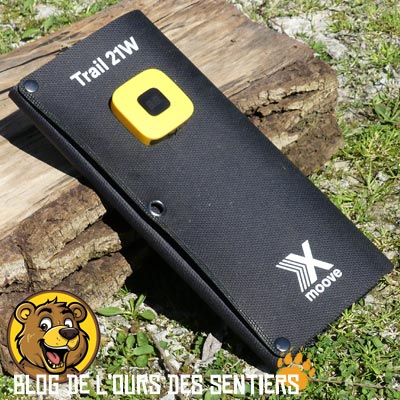 De faible épaisseur et souple de conception ETFE, le panneau solaire xmoove trail 21w se replie très facilement
