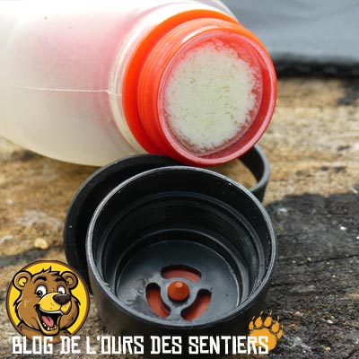 La cartouche de fibres creuses du filtre Trailshot MSR propose un bon débit de filtration lors du traitement de l'eau