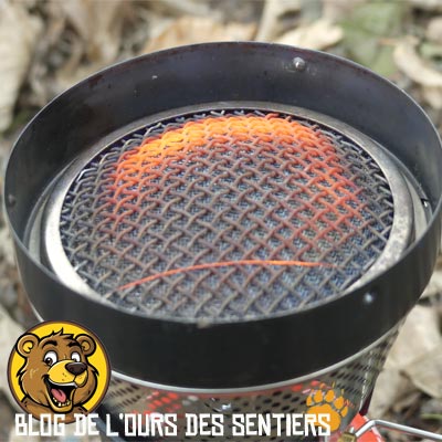 Le réchaud msr windburner ne fait pas de flamme mais chauffe de façon puissante grace à son bruleur gaz radiant